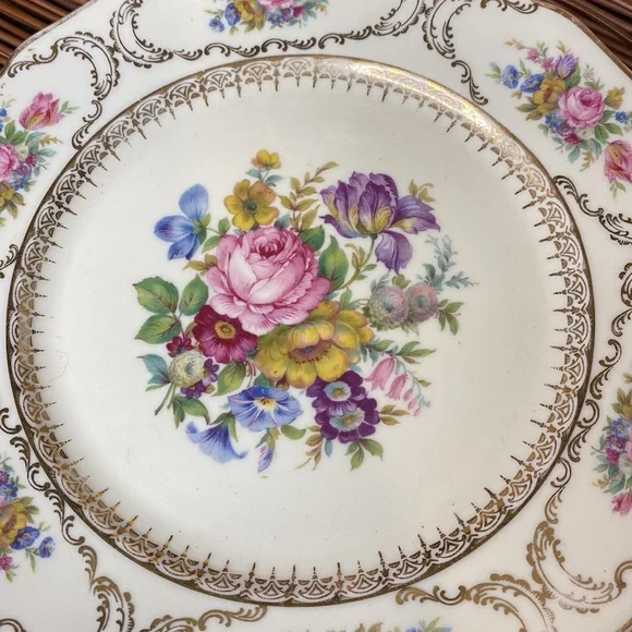 Antique Continental Ivory Germany Queens Bouquet 7.5" Plate - Picture 8 of 8
